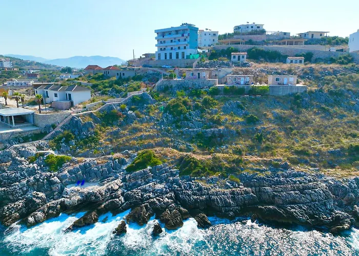 Prive Hill * Sarande